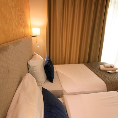 Hotel Elements โนวีปาซาร์ ภายนอก รูปภาพ
