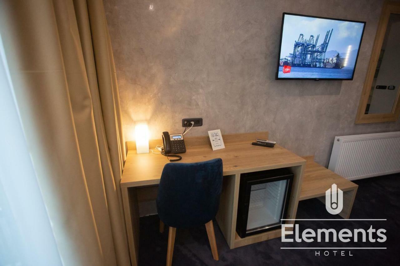 Hotel Elements โนวีปาซาร์ ภายนอก รูปภาพ
