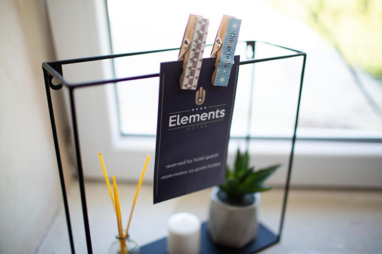 Hotel Elements โนวีปาซาร์ ภายนอก รูปภาพ
